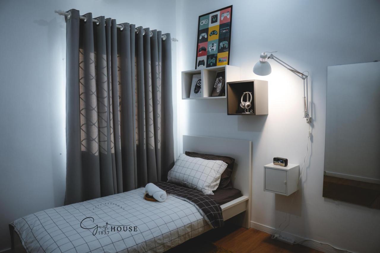 1837 Guest House @ Kota Bharu, Wifi Netflix 외부 사진